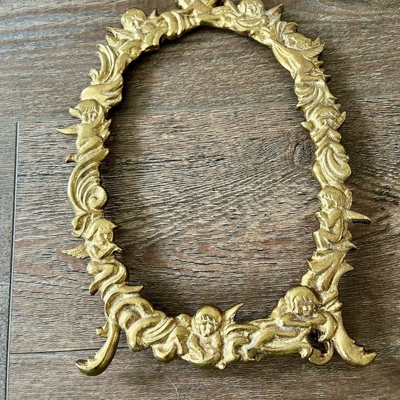 Gold Color Ornate Oval Picture Frame 8/12 inches - Picture 10 of 13